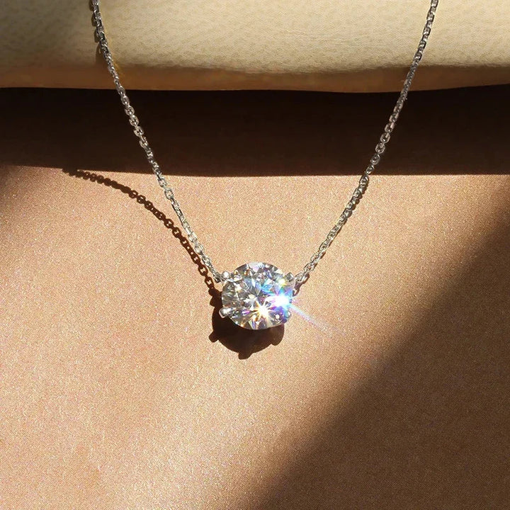 Elegant solitaire necklace with crystal