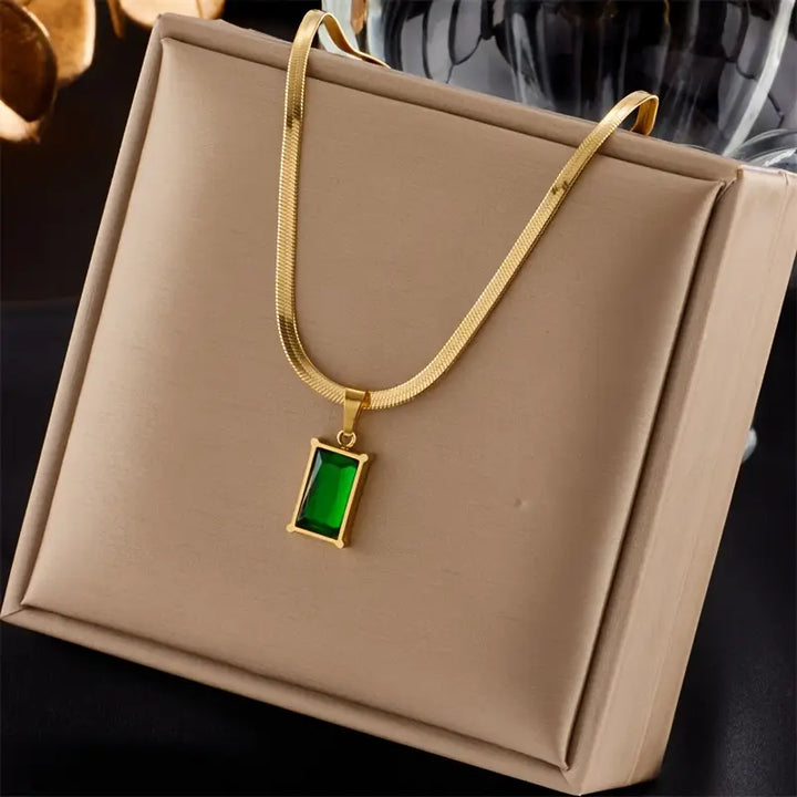 Emerald and Gold jewelry set