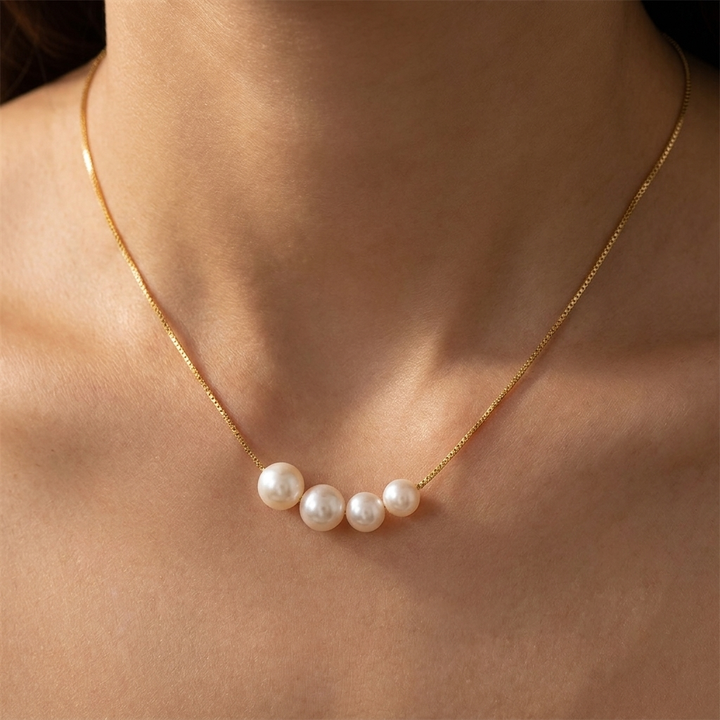 Elegant Gold Necklace with Freshwater Pearls