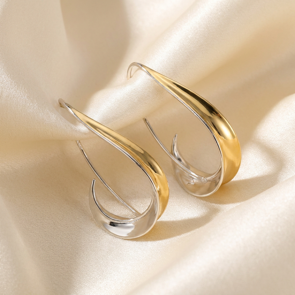 Refined Timeless Gold Elegance Earrings