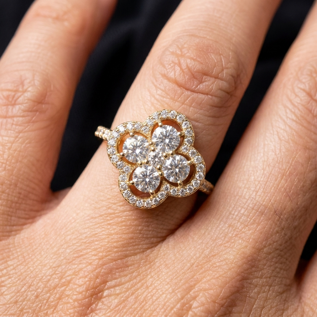 Seraph zirconia clover ring